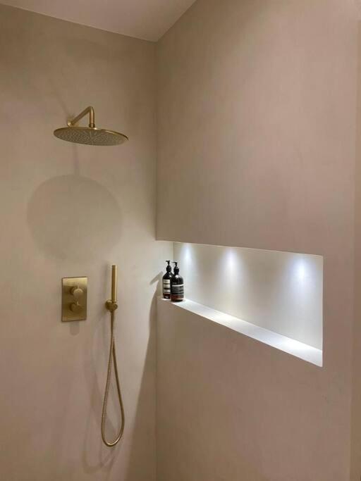 Luxury Georgian Apartment - 5 Minute Walk To Spa Bath Kültér fotó