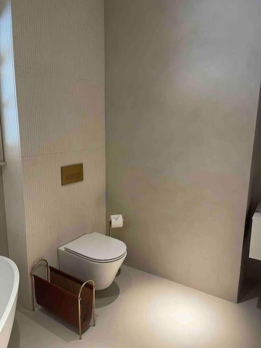 Luxury Georgian Apartment - 5 Minute Walk To Spa Bath Kültér fotó